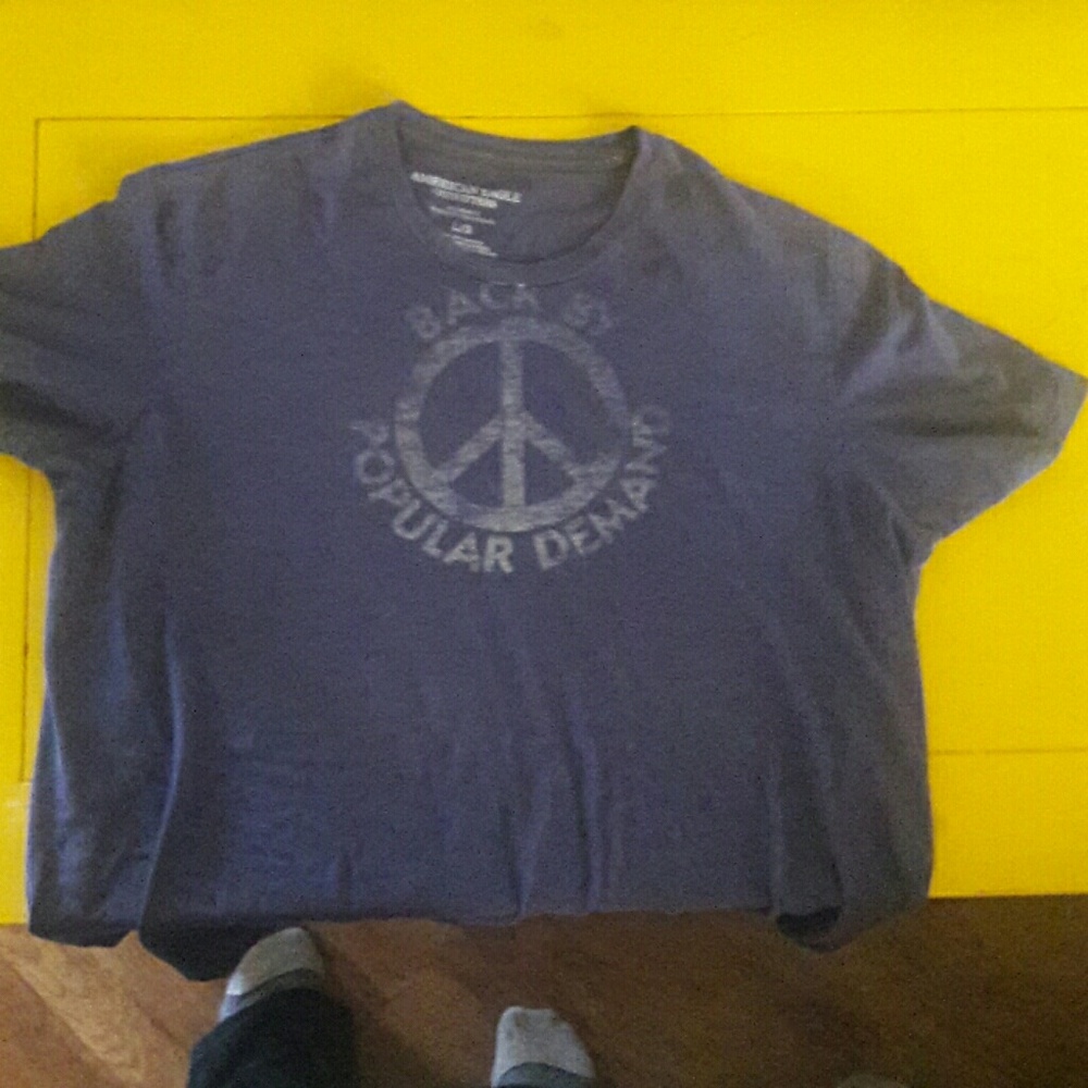 AMERICAN EAGLE men's  graphic tee